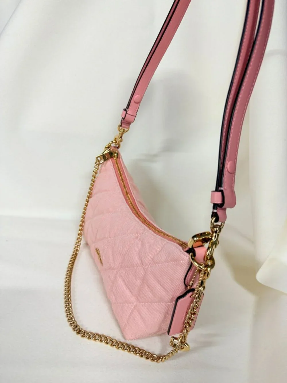 coach Caitlin Shoulder Bag In Regenerative Cotton With Quilting And Charm ceq62